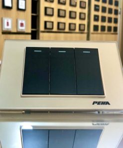 Bộ công tắc 3 x 1 chiều peha AURA KANTIG Gold Black Series