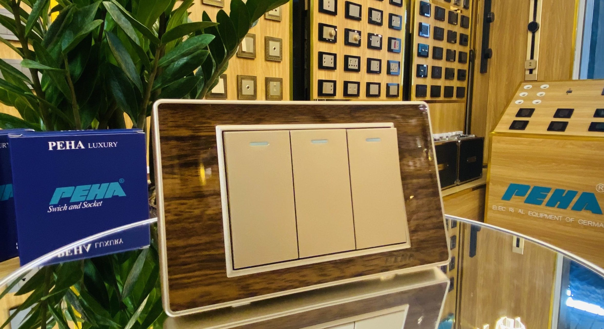 BỘ 3 CÔNG TẮC 1 CHIỀU (size S) – NOVA WOOD series – Kính Acrylic vân gỗ