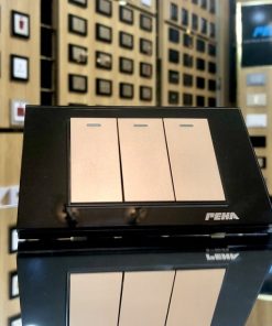 Bộ công tắc 3 x 1 chiều peha AURA KANTIG black&gold Series