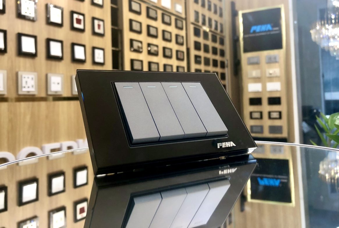 Bộ 4 công tắc peha AURA glass black grey Series