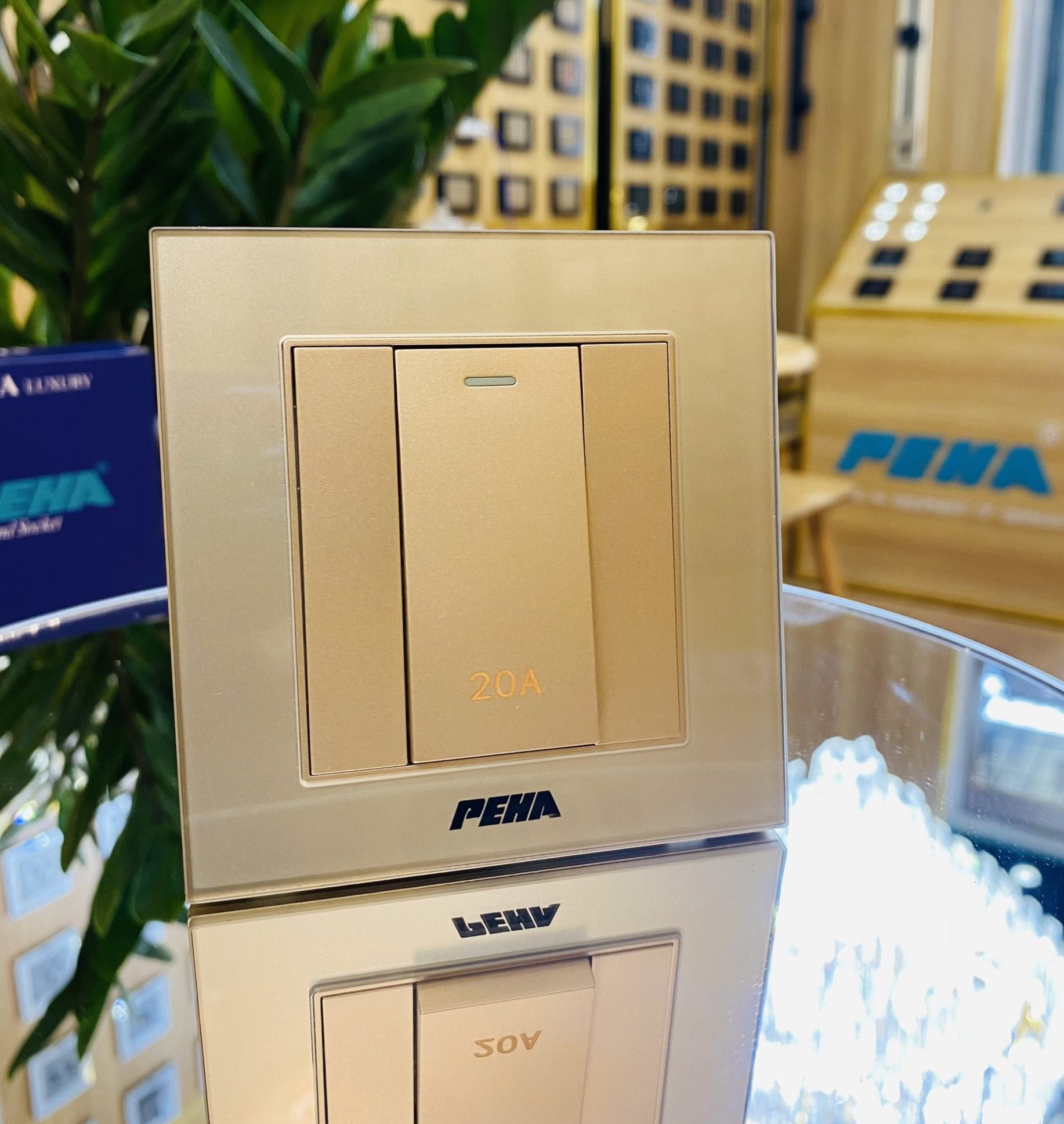 Bộ công tắc 20A Aura glass gold Series