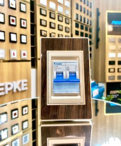 BỘ APTOMAT 2P25A + MẶT CHE – NOVA WOOD series – Kính Acrylic vân gỗ